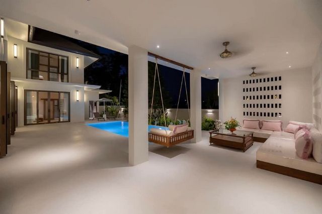 โซนหนองผึ้ง สารภี บ้านพูลวิลล่าหรู 27,980,000 บาท 197.7 ตรว. บ้านสร้างใหม่ เรียบหรู บรรยากาศเงียบสงบ ร่มรื่น ใกล้เมือง เดินทางสะดวก