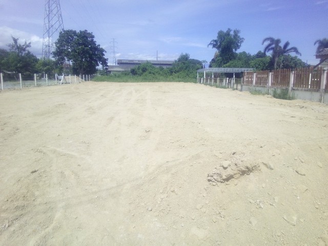 ขายที่ดินถมแล้วใกล้ปั๊มปตท.บ้านเก่า  อำเภอบ้านค่าย จังหวัดระยอง เนื้อที่ 200 ตารางวา