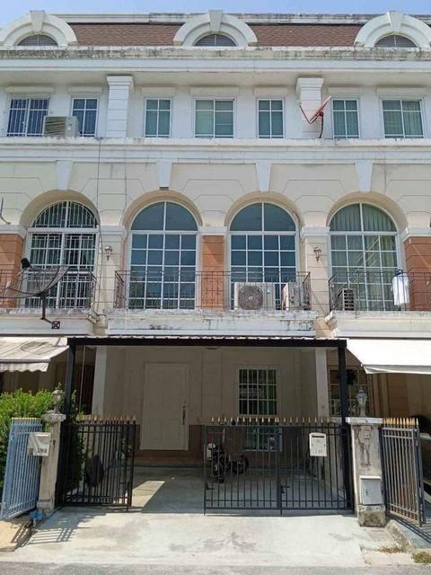 ให้เช่าทาวเฮ้าส์ 3 ชั้น 20 ตร.ว. หมู่บ้านพลัสซิตี้พาร์ค แสนสิริ @พระรามเก้า หัวหมาก23 ใกล้ราชมัง