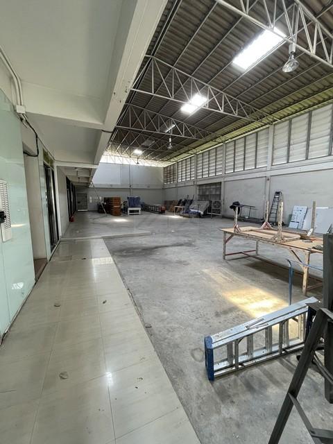 ให้เช่าโกดังพร้อมออฟฟิศ 200 ตร.ว. ซอยบางนาตราด 32 ใกล้เซ็นทรัลบางนา