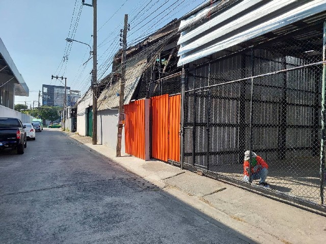 ให้เช่าโกดัง เนื้อที่ 340 ตารางเมตร ซอยนวมินทร์ 78 เข้าซอย 150 เมตร บึงกุ่ม กรุงเทพ