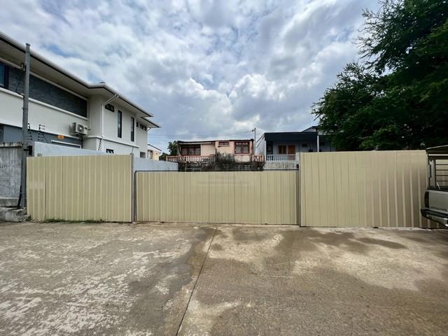 ขายที่ดินถมแล้ว 62 ตร.ว. ถนนโชคชัย 4 ซอย 30 เหมาะสร้างบ้าน ใกล้รถไฟฟ้าสายสีเหลือง