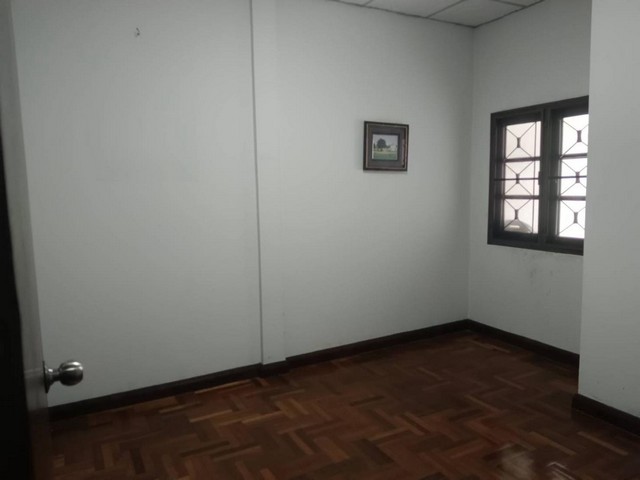 ขายบ้านทาวน์เฮาส์หมู่บ้านพรพิมาล  คลอง 5 รังสิต-นครนายก