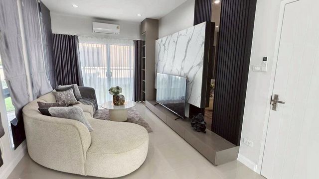 ขายที่ดิน ซอยพัฒนา 4  เนื้อที่ 399.7 ตร.วา ที่สวย ถมแล้ว ทำเลย่านอุตสาหกรรมโรงงาน เมืองสมุทรสาคร