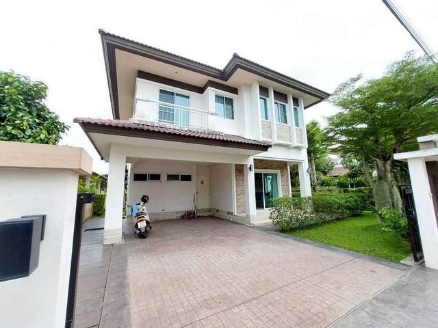 โซนสันผีเสื้อ ขาย 6.3 ล้าน เมาท์เท่นวิว บ้านเดี่ยว 2 ชั้น เฟอร์นิเจอร์ครบ เจ้าของซื้อไว้ไม่เคยเข้าอยู่ เข้าอยู่ได้เลย! ปล่อยเช่าก็ดี