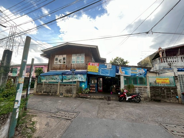 บ้านเดี่ยว 2 ชั้น  ทำเลทอง ประชาอุทิศ 22  พร้อมอยู่ พร้อมค้าขาย 47วา เหมาะสำหรับอยู่อาศัย ทำการค้า เดินทางสะดวก ใกล้แหล่งชุมชน