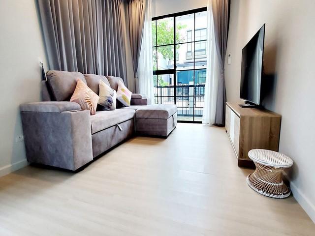 HR 6143 ให้เช่าบ้านแฝด 2 ชั้น 3 ห้องนอน โครงการอณาสิริ รามคำแหง ซอยเคหะร่มเกล้า 64 ใกล้เตรียมอุดมศึกษาน้อมเกล้า