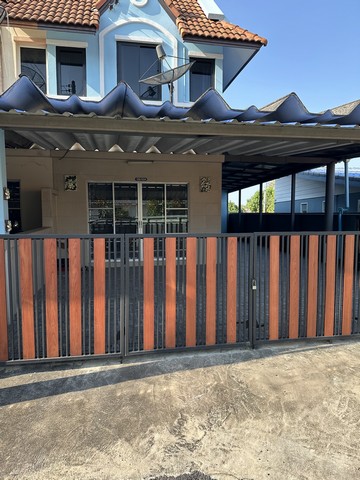 ขายด่วน อิสเทรินแลนด์2 ทาวน์เฮ้าส์ 48 ตร.วา ตำบล พระยาสุรศักดิ์ อำเภอศรีราชา จังหวัดชลบุรี