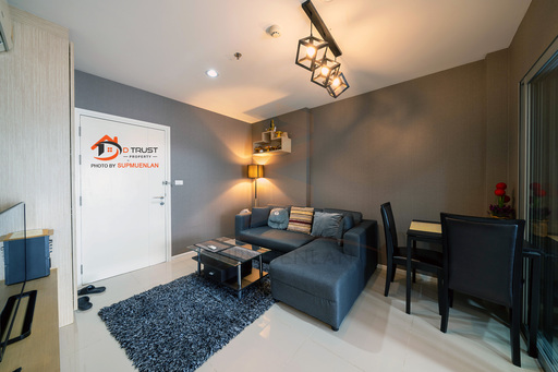 ปรับลดราคาขายด่วน ขายตำ่กว่าราคาประเมิน ลงเหลือ 2.79ล้านเท่านั้น .      ขาย คอนโด แอสไพร์ สุขุมวิท 48 ใกล้ BTS พระโขนง ตึกเอส 1ห้องนอน 1ห้องน้ำ มี 1ห้องครัว กั้นแยกเป็นสัดส่วน อยู่ชั้น 2 วิวเมืองไม่โดนบล็อค เนื้อที่รวม 38.33 ตร.ม. สภาพห้องสวยมาก สภาพดีตีให้ 95% เฟอร์ฯบิวอิน #ตกแต่งครัวใหม่ทั้งหมด แถมเครื่องใช้ไฟฟ้าให้ครบพร้อมอยู่ได้เลย ราคานี้ถูกสุดคุ้ม #ขายตำ่กว่าราคาตลาด.