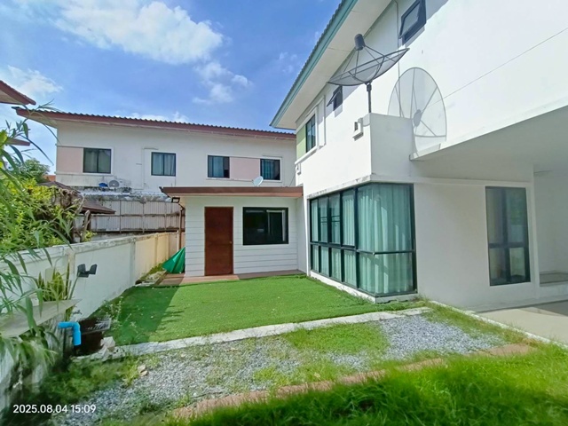 ไทวัสดุ ลำลูกกา 1.7 กม.บ้านฟ้าปิยรมย์ 4นอน ให้เช่าบ้านเดี่ยว 2 ชั้น ทำเลดี ติดถนนใหญ่ ตลาดใหญ่ลำลูกกา 1.2 กม ถ. เลียบด่วนลำลูกกา