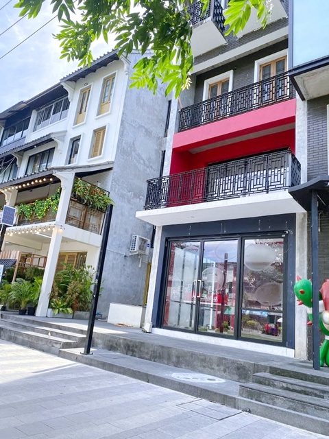 แอมพาร์ค สามย่าน 150 ม. BTSสนามกีฬาแห่งชาติ 900 ม.ให้เช่าอาคารพาณิชย์ 4 ชั้น 18 ตร.วา. 300 ตร.ม. 5 นอน 3 น้ำ แยกบรรทัดทอง-จุฬาฯ