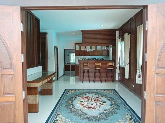 ขายด่วนพร้อมผู้เช่า 8.5 ล้าน #โซนแม่ริม 205 ตรว. บ้านพูลวิลล่าหลังใหญ่ 2 ชั้น มีบ้าน 2 หลัง #เฟอร์นิเจอร์ครบ เนื้อที่กว้างขวาง