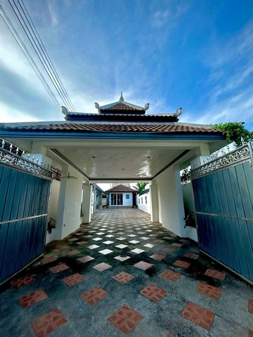 บ้านเพื่อการลงทุน  หมู่บ้านเรนทรี  ติดเส้นหลัก ถนนทุ่งกลมตาลหมัน