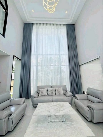 ให้เช่าพูลวิลล่าหรู ทำเลทอง ตกแต่งเรียบหรู โซนแม่เหียะ