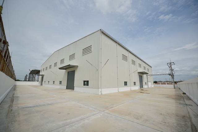 นิมิตใหม่ ตลาดเกษตรสิน ลำลูกกาคลอง7 โรงงานขนาด 45 x50เมตร  2,350ตร.ม.  2ไร่ 3งาน  ในโครงการที่ดิน 40 ไร่  รพ. คลองสามวา 2กม