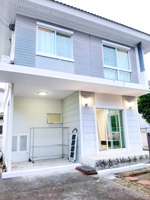 ร่มเกล้า2-10 โลตัส สุขาภิบาล 3 2.1กม. BigC บ้านเดี่ยว 2 ชั้น 52ตารางวา 3นอน สนามบินสุวรรณภูมิ8.5กม. 