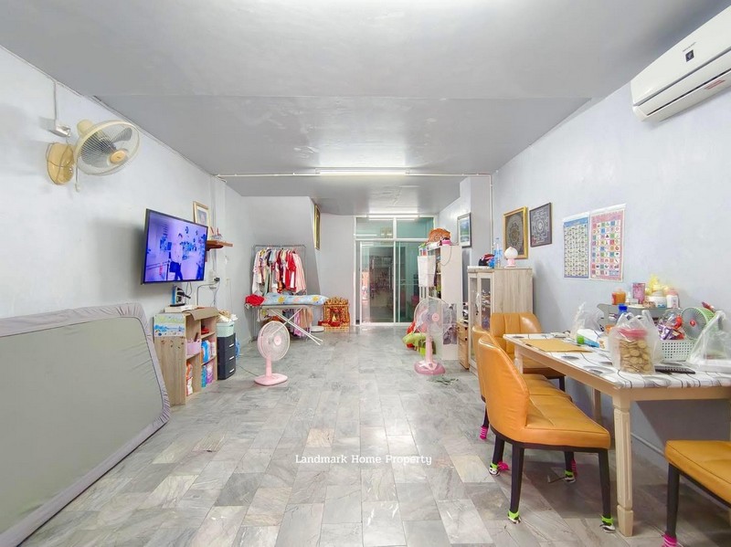 LM24-0296 ขายทาวน์เฮ้าส์ 2 ชั้น สินทวีสวนธน3 ประชาอุทิศ 89/1 พร้อมอยู่ พื้นที่ 16.5 ตรว 3นอน 3น้ำ ใกล้เทสโก้ โลตัส ประชาอุทิศ