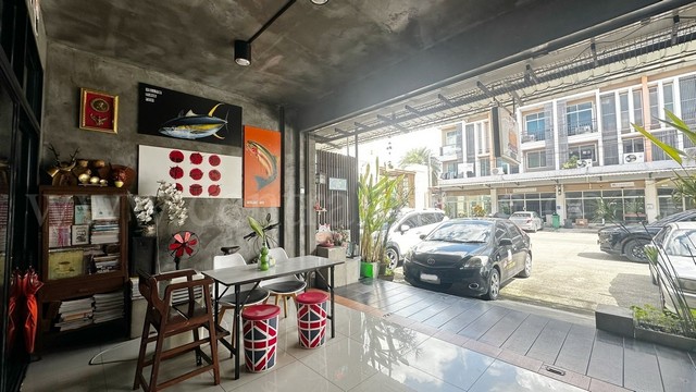 ให้เช่า อาคารพาณิชย์ 3 ชั้น ไอลีฟ ทาวน์ ลำลูกกา คลอง 3 ถูกสุดในโครงการ