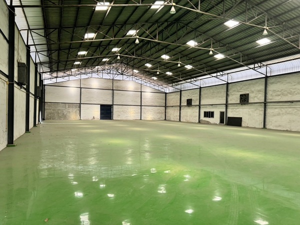 ให้เช่าอาคารโรงงาน/โกดัง/คลังสินค้า พื้นที่ใช้สอย 1,152 ตร.ม (24 x 48 ) ออฟฟิศ  ถนนเทพารักษ์ ก.ม 12 คลองขุด ราคาเช่า 120 บาท/ตรม.