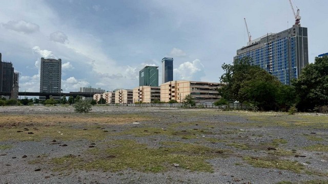 ให้เช่าที่ดิน 30 ไร่ ถนนบางนาตราด-กม. 4  แขวงบางนา เขตบางนา,กรุงเทพมหานคร