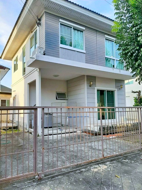  ตลาดมีนบุรี 1 2.4 กม. 2 น้ำ ให้เช่าบ้านเดี่ยว 2 ชั้น วิวสวน ฟอร์ครบ  ม.เกษมบัณฑิต ร่มเกล้า 1.7 กม. 3 นอน ถ.รามคำแหง ร่มเกล้า แยก-ลาดบัวขาว