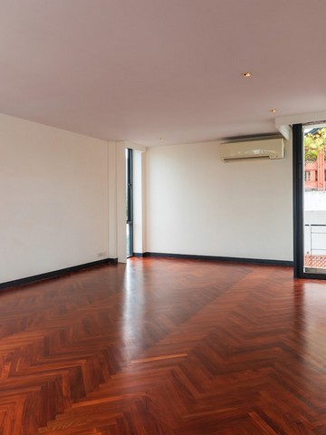 ให้เช่าสำนักงาน4ชั้นใจกลางอารีย์ 750 ตร.ม.พร้อมสระส่วนตัวเหมาะอยู่อาศัยและทำโฮมออฟฟิศ ใกล้BTSอารีย์ กระทรวงการคลัง สามเสน ดุสิต