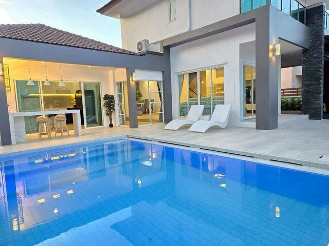 ให้เช่า 75,000 บาท/เดือน ขาย 9.8 ล้าน #โซนแม่เหียะ บ้านเดี่ยว 2 ชั้น พร้อมสระว่ายน้ำส่วนตัว #เฟอร์นิเจอร์ครบ #หิ้วกระเป๋าพร้อมเข้าอยู่ได้เลย