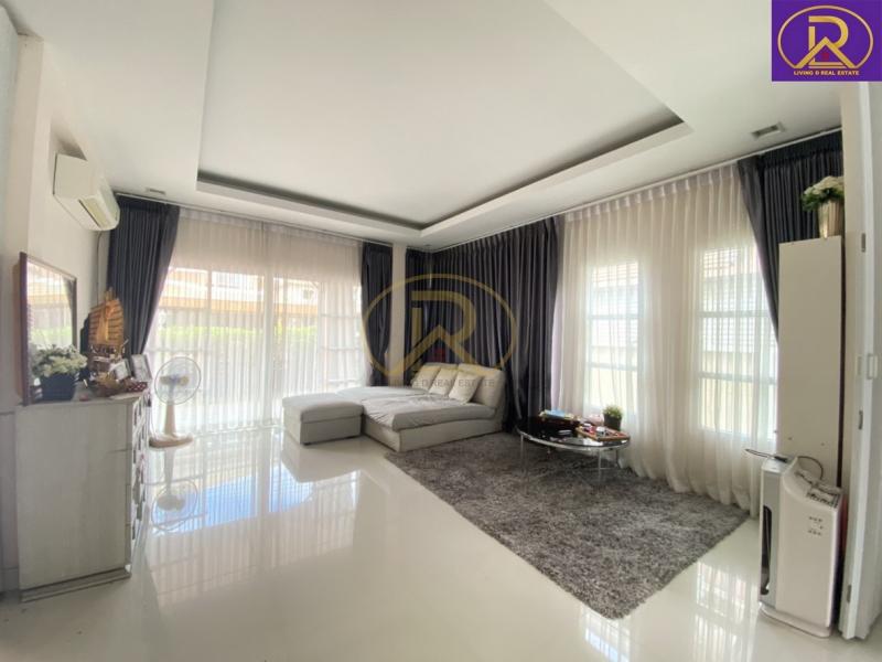 ให้เช่าบ้านเดี่ยว2ชั้น โครงการสวย หมู่บ้านแกรนด์มณีรินทร์ สามมุข-บางแสน ใกล้หาดบางแสน ต.แสนสุข อ.เมืองชลบุรี จ.ชลบุรี