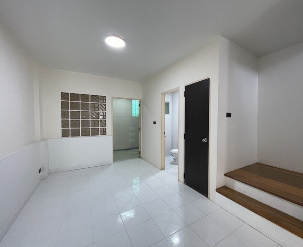 ทาวน์อินทาวน์ ลาดพร้าว94  ทาวน์เฮ้าส์มือสองกรุงเทพฯ