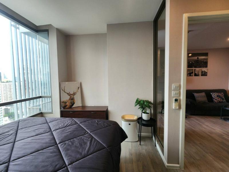 The Room Sukhumvit 69 private comfortable conveniently 25th floor BTS Phra Khanong