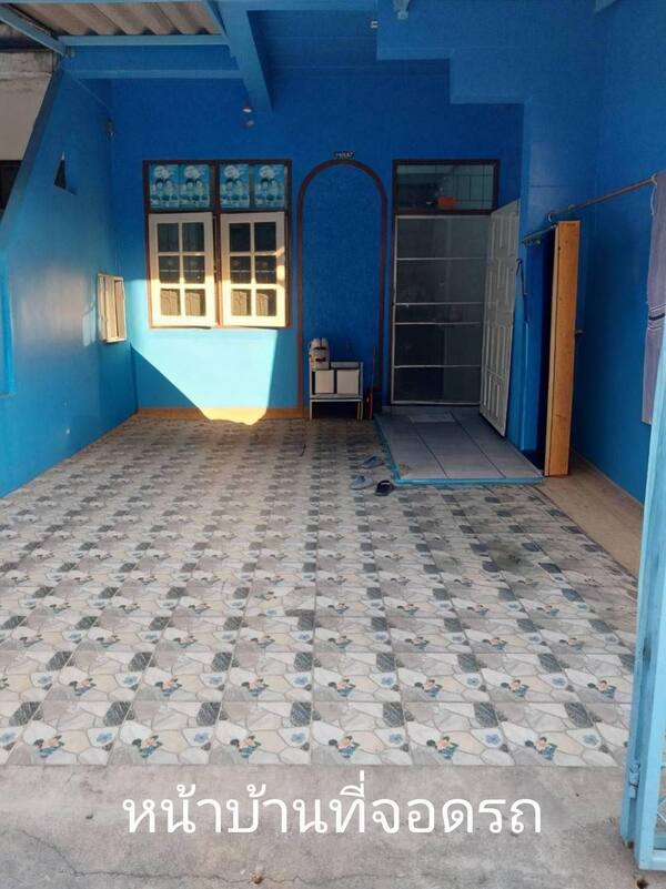 ขายทาวน์เฮ้าส์ 2 ชั้น ทำเลทอง คลอง 4 ลำลูกกา ราคาเพียง 1.1 ล้าน 