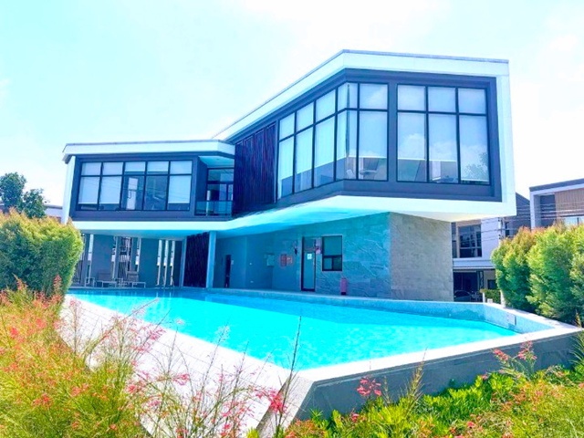 รร.นานาชาติคอนคอร์เดียน 800 ม. 3 นอน พลีโน่ สุขุมวิท-บางนา  บางแก้ว  ให้เช่าทาวน์โฮมหรู 2 ชั้น  2 น้ำ ทำเลดี ติดอีเกียบางนา  