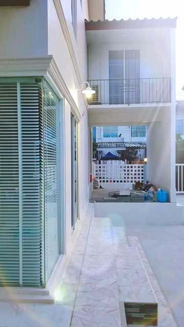 บางปลา 2.2 กม. 3 นอน เทพารักษ์ รพ.จุฬารัตน์ 3  ให้เช่าบ้านหลังมุม 2 ชั้น พร้อมเฟอร์ 2 น้ำ ตลาดบางพลีซิตี้ 2.3 กม.