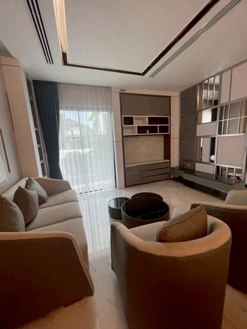 บ้านเดี่ยวหรู 2 ชั้น สไตล์โมเดิร์น พร้อมเข้าอยู่ โซนสันทราย