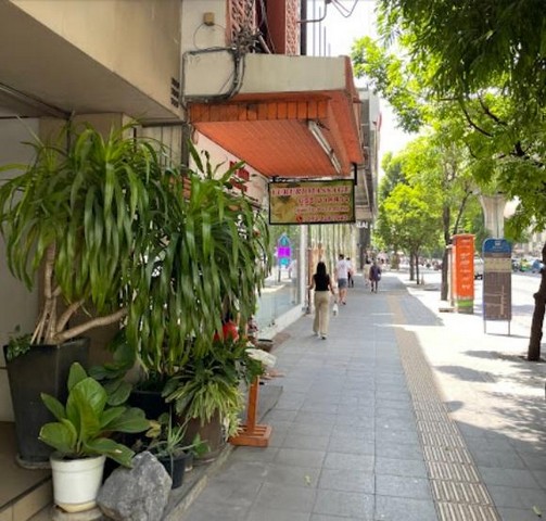 P1124 ให้เช่า อาคารพาณิชย์ 3 ชั้น 1 คูหา ติดถนนสุขุมวิท ใกล้ Emquatier ใกล้ BTS พร้อมพงษ์ ทำเลดี ใจกลางสุขุมวิท แหล่งอาศัยของชาวต่างชาติ