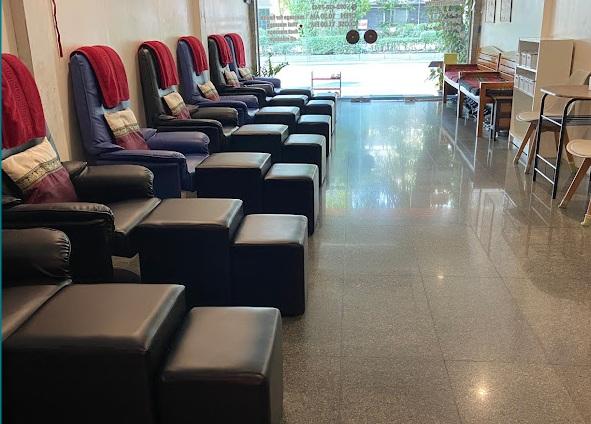 P1124 ให้เช่า อาคารพาณิชย์ 3 ชั้น 1 คูหา ติดถนนสุขุมวิท ใกล้ Emquatier ใกล้ BTS พร้อมพงษ์ ทำเลดี ใจกลางสุขุมวิท แหล่งอาศัยของชาวต่างชาติ