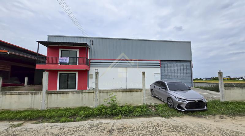 โกดัง พร้อมสำนักงาน 2 ชั้น ไทรน้อย นนทบุรี         