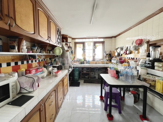 อาคารพาณิชย์ 4.5 ชั้น 2 คูหา ค้าขาย - พักอาศัย ถนนเตชะวนิช บางซื่อ กรุงเทพฯ ( หลังมุม )