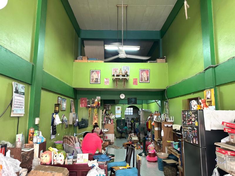 ขายอาคารพาณิชย์ 4.5 ชั้น ต่่อเติมเต็ม ในซอยกำนันแม้น 13 แยก 31 พร้อมอยู่ 6 ห้องนอน 2 ห้องนำ้ ทำเลทองถนนกัลปพฤกษ์ ใกล้สาทร ราชพฤกษ์