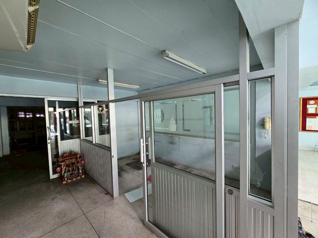 ออฟฟิศพร้อมใช้! ตึกแถว 2 คูหา 3.5 ชั้น แบ่งห้องและจัดสรรเรียบร้อย พร้อมเป็นออฟฟิศได้ทันที บนถนนนวมินทร์ใกล้เส้นเกษตรตัดใหม่