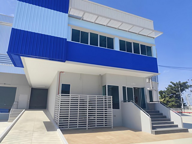 ให้เช่าโกดังพื้นที่ Free zone โกดังพึ่งสร้างเสร็จโกดังใหม่สะอาดพร้อมใช้งานต.บึง อ.ศรีราชา ชลบุรี