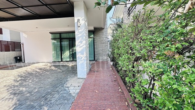 ลดราคาด่วน บ้านแฝด เปี่ยมสุข บางบัวทอง - พิมลราช พร้อมอยู่ ทำเลดี ราคาถูก