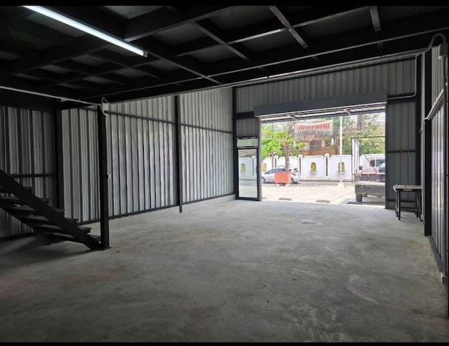 BST924 ให้เช่า โกดังพร้อมออฟฟิศ 2 ชั้น ซอยวิภาวดี 60 ใกล้สนามบินดอนเมือง เหมาะทำ Cafe, Studio หรือสำนักงาน