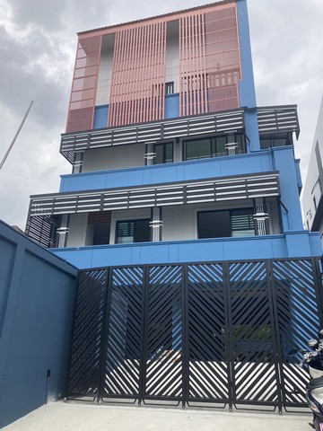 ให้เช่อาคารพาณิชย์ 4 ชั้น  ซอย 20 มิถุนา ถนนสุทธิสารวินิจฉัย  จดทะเบียนได้  4 ชั้น 9 ห้องนอน 6 ห้องน้ำ