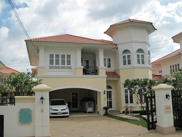  เช่าบ้านเดี่ยว 2 ชั้น ภัสสร รร.นานาชาติสยาม 2.4 กม รังสิต คลอง 3 ติดถนนรังสิต-นครนายก 260 ตร.ม.