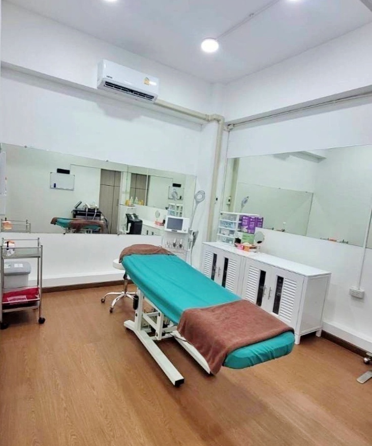 เซ้งคลินิก+ร้านนวด ย่านลาดพร้าว รามคำแหง ใกล้รถไฟฟ้ามหาดไทย มีที่จอดรถ ติดกับชุมชน