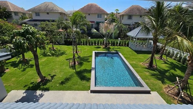 พูลวิลล่ารีโนเวทใหม่ทั้งหลัง ติดลำไหมือง โครงการ ล้านนาวิลล์ สันผีเสื้อ