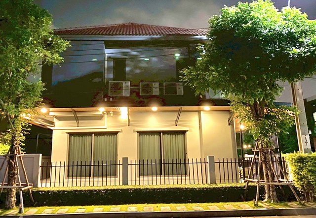 บ้านเดี่ยว2ชั้นให้เช่า 51ตรว.วิวสระว่ายน้ำ ทิศใต้ หลังมุม ถนน กาญจนาภิเษก-พระราม9