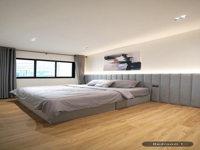 ให้เช่าทาวน์เฮ้าส์ 2 ชั้น ซอยรัชดา18 หมู่บ้านอยู่เจริญ29 บ้านพร้อมเฟอร์นิเจอร์ ใกล้ซอย 20 มิถุนา