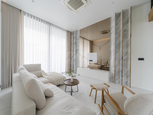 ให้เช่าบ้านเดี่ยว 5 ชั้น สร้างใหม่สุดหรู กว่า 580 ตร.ม พร้อมลิฟท์ ถนนสุขุมวิท 65 ซอยเอกมัย 10 ใจกลางเอกมัย เฟอร์พร้อมอยู่